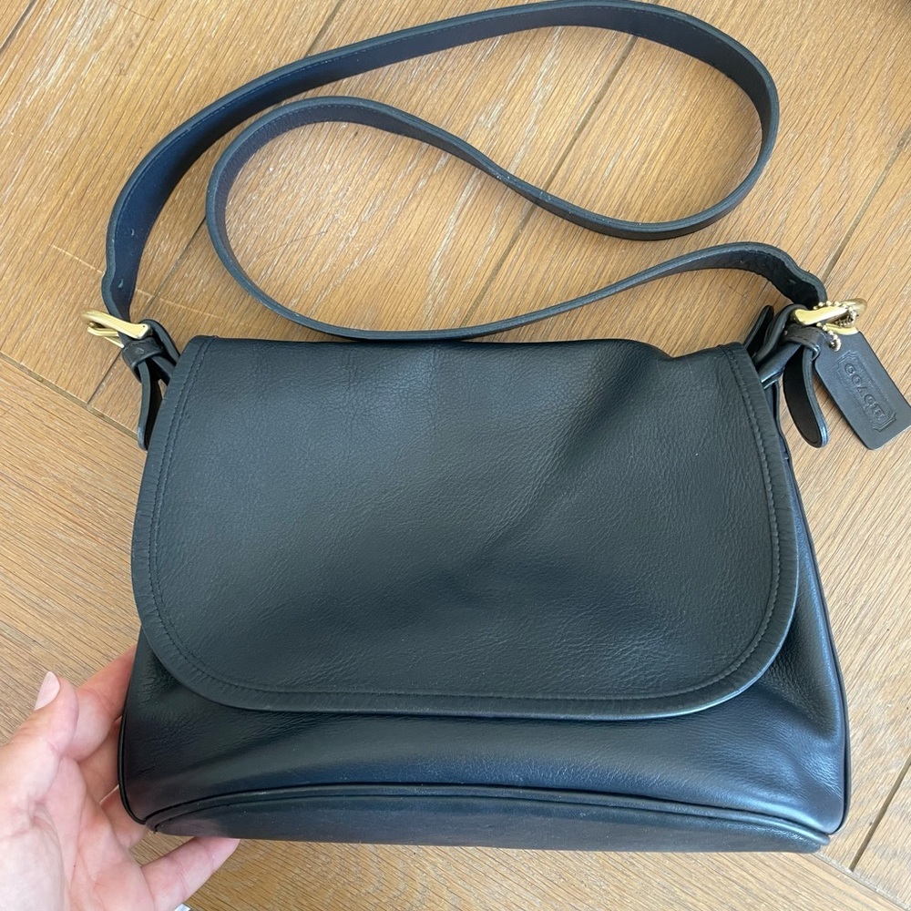 Vintage Coach Fletcher flap Navy Crossbody Bag 4150